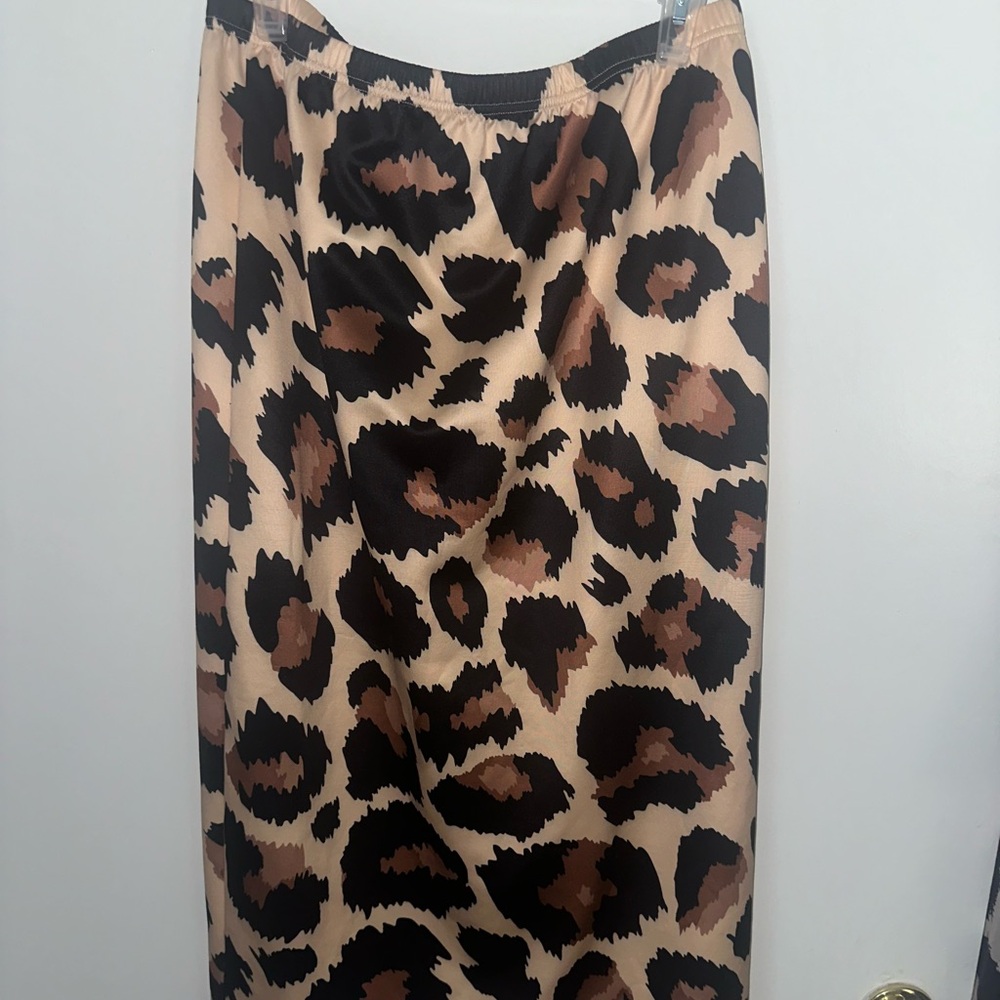 Nuggles silky smooth long 27” skirt
